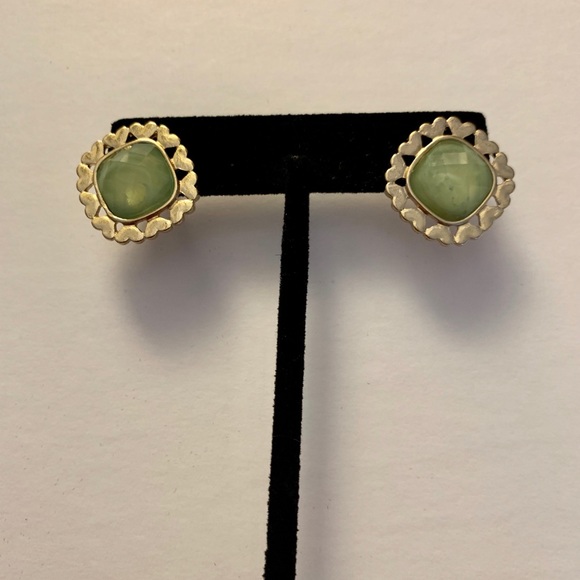 Stud Classic Earrings - Picture 3 of 5